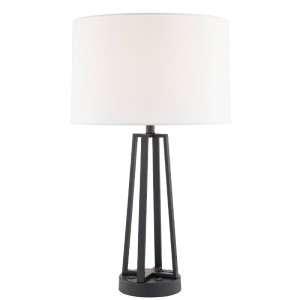 Oícheanta cré -umha dorcha agus solas le lasc rockernoff, asraon áisiúil agus calafort muirir USB ag seomra aíochta an óstáin